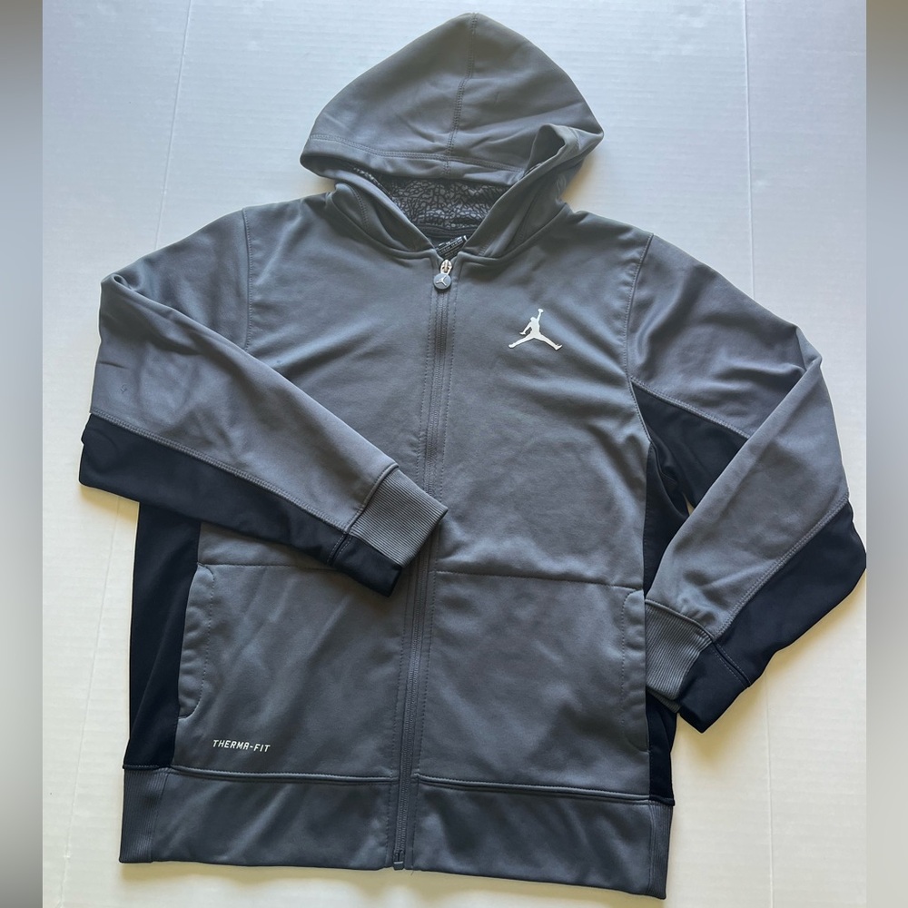 Jordan Therma-Fit Kids Boys Gray Black Full-Zip Athletic Hoodie Sweatshirt XL